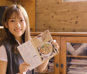 怀孕初期能吃盐津杨梅吗（怀孕初期可不可以吃杨梅）